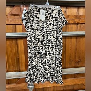 NWT Hounds Tooth Skirt